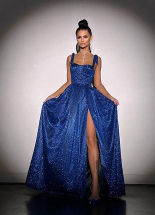 Женское вечернее блестящее платье макси с разрезом