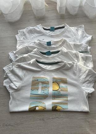 Набір із дитячих футболок