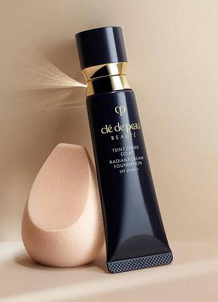 Spf 25 cle de peau beaute radiant cream тональний крем эффект "красивая кожа " спф   25