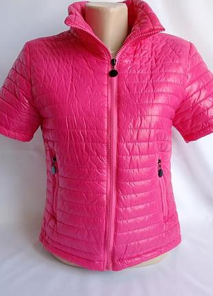 Рожева укорочена стьобана жилетка з короткими рукавами жилет куртка дутик