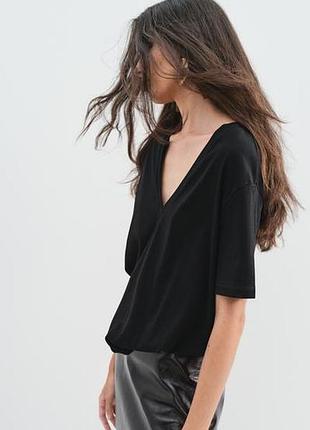 Футболка в минималистичном стиле zara 2
