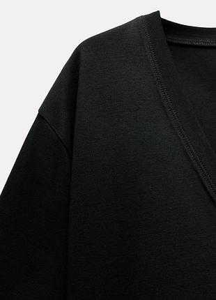 Футболка в минималистичном стиле zara 6