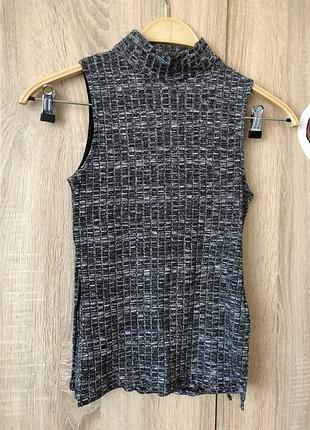 Гольф з коротким рукавом