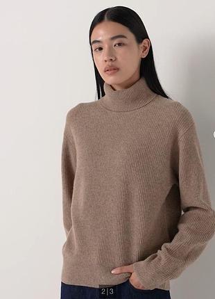 Светр uniqlo