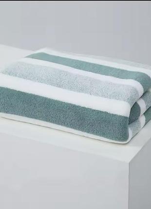 Велике банне полотенце мʼяке легка біле в зелену смужку махрове рушник у ванну кімнату