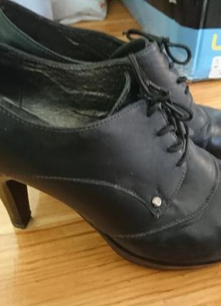 Черевики взуття шкіряні кожание