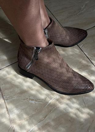 Tamaris козаки,черевики