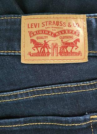 Прямые джинсы levis