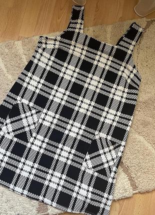 Сарафан у клітинку