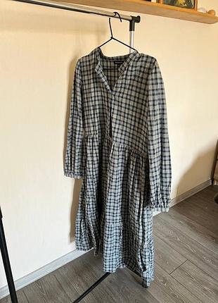 Платье в трендовый принт