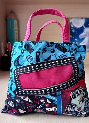 Небольшая аккуратная сумочка с amazon