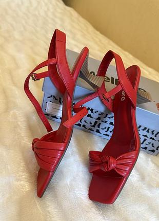 Босоножки женские welfare red7 фото