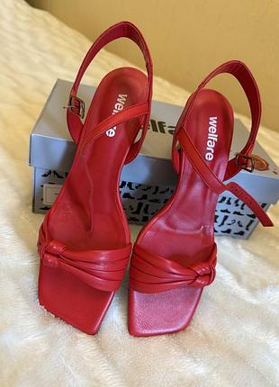 Босоножки женские welfare red