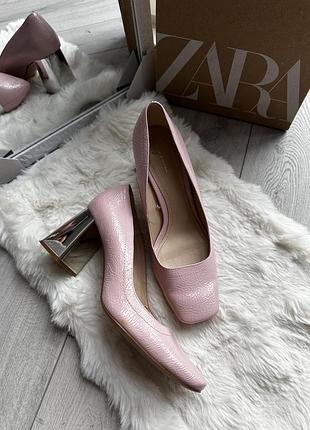 Туфли zara с зеркальными каблуками