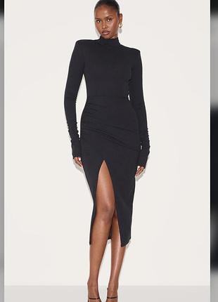 Чорна сукня prettylittlething