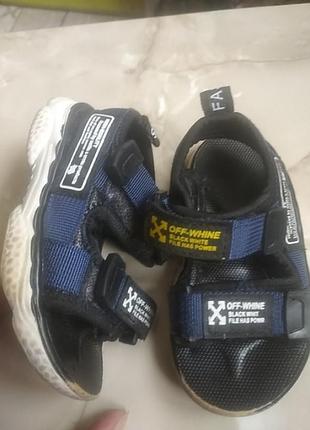 Удобные босоножки на мальчика 22 р стелька 15 см