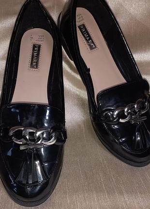 Лаковые туфли primark с пряжкой 38 р.