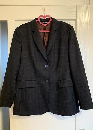 Пиджак в клетку XS / 42