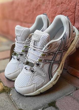 Стильные женские кроссовки asics JAPAN gel-kahana 8
