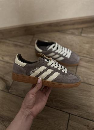 Adidas spezial