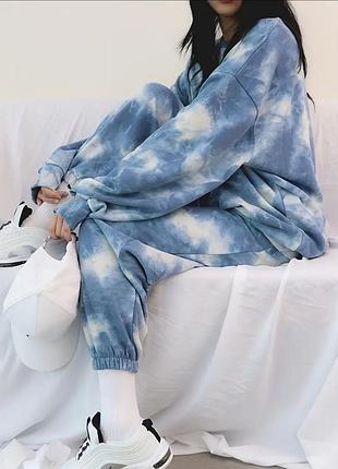 Легкий весенний костюм оверсайз