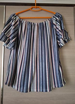 Витончений топ із відкритими плечима. бренд george.