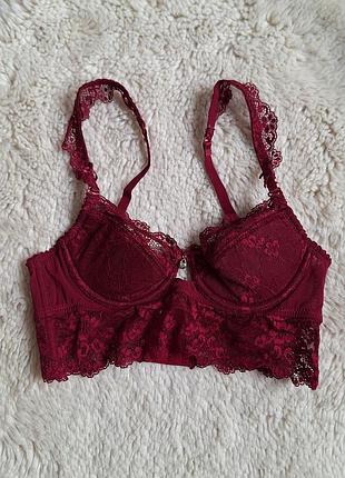 Мереживний бюстгальтер з широкою застібкою