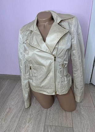 Куртка легенька тонка