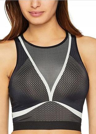 Бюстгальтер спортивный triumph triaction knit motion p1, l