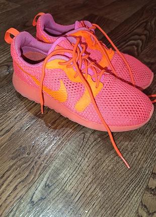 Кроссовки для спорта nike