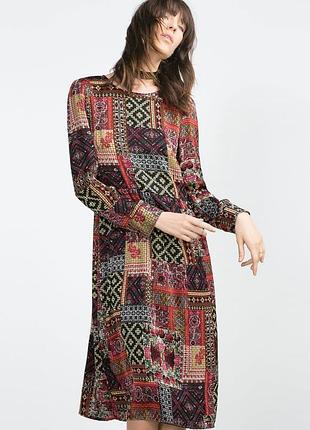 Платье-миди zara размер s черное с мозаичным принтом в стиле пэчворк