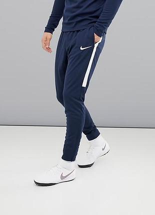Спортивные штаны nike