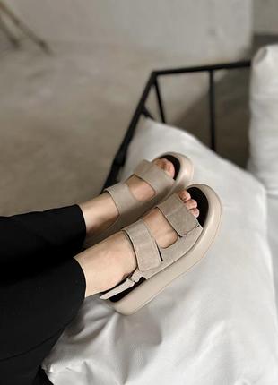 Босоніжки сандалі замшеві на платформі бежеві весна літо жіночі