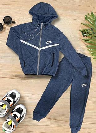 Підліткові спортивні костюми nike