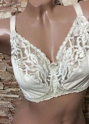 Бюстгальтер 85d бралет без поролону без кісточок ззаду застібка
