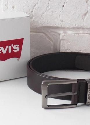 Мужской коричневый ремень levis классический