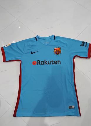 Футбольная майка мужская. размер м. безупречное состояние.