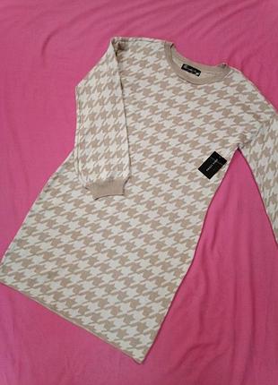 Тепленькое платье женское.