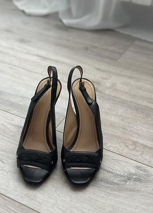 Босоніжки pollini