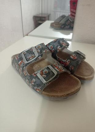 Шлепанцы, босоножки