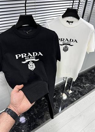 Брендова футболка