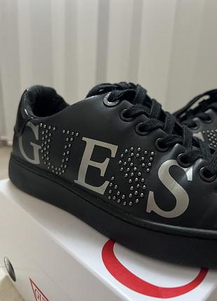 Кросівки guess