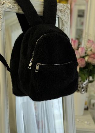 Рюкзак stradivarius зі штучного хутра, чорний