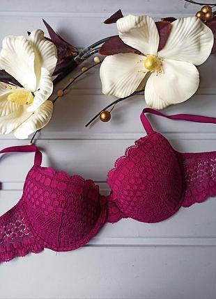 Шикарный кружевной бюстгальтер 80в