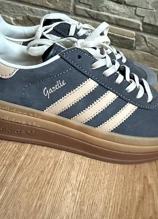 Кеды в стиле adidas gazelle