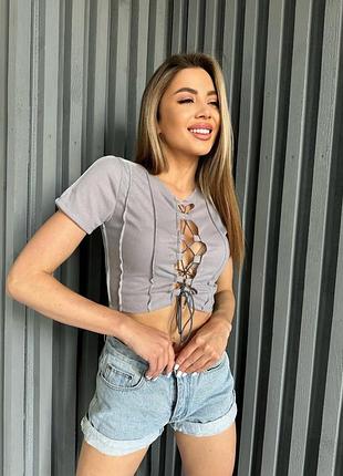 Топ зі шнурівкою