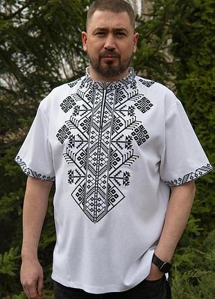 Льняная вышиванка с коротким рукавом