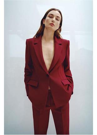 Очень красивый приталенный жакет zara новая коллекция.брюки zara новая коллекция,Костюм zara новая коллекция