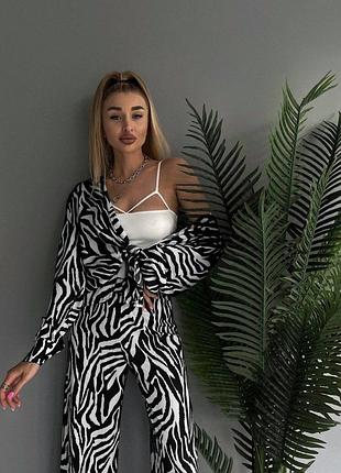 Костюм женский