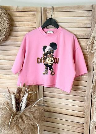 Яркая укороченная футболка для девочки